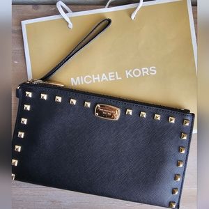 Michael Kors clutch / wristlet Sandrine Studs black with gold